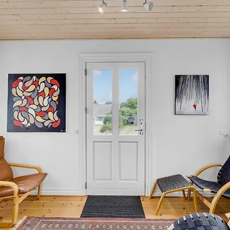 Six-bedroom In *