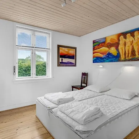 Six-bedroom In Дом отдыха