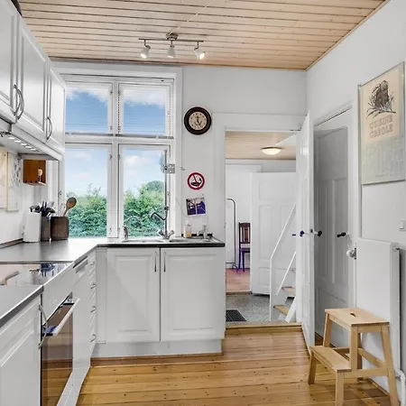 Дом отдыха Six-bedroom In Bagenkop